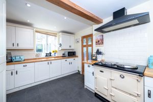 Kitchen- click for photo gallery